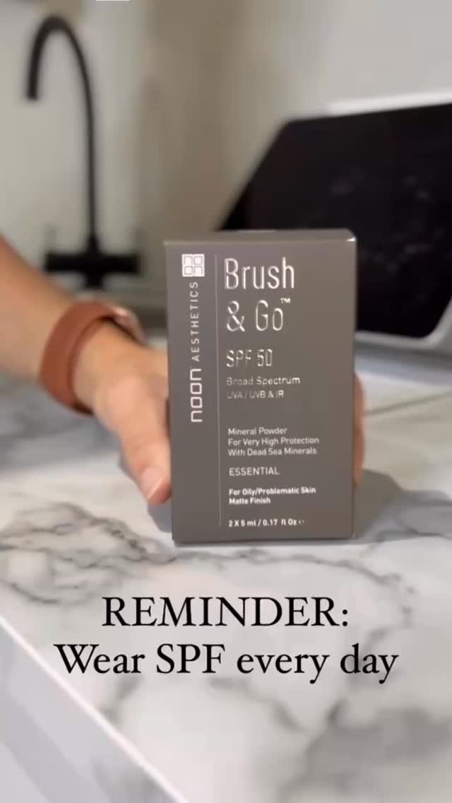 Easy application, effective protection of your skin and looks silky with the ability to build coverage .
This SPF is a firm favourite at Precisions. My clients report they love the brush and go mineral spf.
On a busy day I brush this over my face , neck and ears and pop a lick of mascara and lip gloss and I am confident and sun damage covered .
These come in 2 shades, you get 2x 5 ml dispensers.
There’s one for normal skin and one for more oily skins with t tree oil to soak up oils.
DM to order yours, if I get a few you won’t have to pay full P&P. I will get them delivered here for collection in a bulk order .
Anna ❤️
#tintedspf #leightonbuzzard #sunprotection #pigmentation #bedfordshire