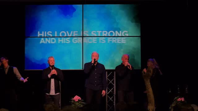 LAST NIGHT!!!!! WOW is the only word I have for how God showed up. FOUR LADIES gave their lives to Jesus!! We laughed, we cried, the altar was full, and we worshipped! All glory to God and a huge thanks to First Baptist Lake Alfred for opening their doors for this first of many dates! Next stop... Tennessee. More details coming soon💗 #christian #lakealfred #womensevent