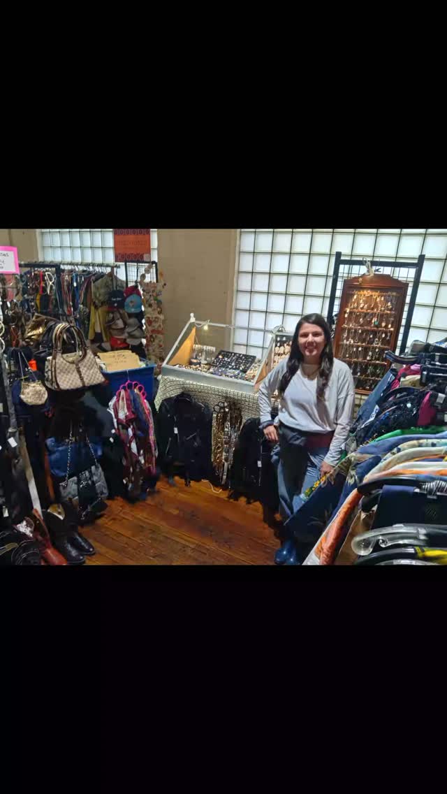 We are truly thankful for being @hamiltonvintagecommunity Hello Spring Market yesterday. We had a Great time and enjoyed everyone we met.
#vintage #vintahestyle #vintageofinstagram #vintageshow