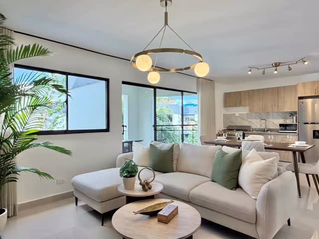 Descubre Santo Domingo desde donde todo comienza 🇩🇴✨
Nuevo apartamento en Plaza Colonial, Gazcue 🏡
2 habitaciones totalmente equipadas, sala, comedor y balcón para disfrutar la ciudad con estilo.
A solo pasos de la Zona Colonial — camina entre historia, cultura, restaurantes y vida nocturna sin necesidad de vehículo.
Desde US$70 la noche
Perfecto para escapadas, trabajo remoto o explorar la ciudad como un local.
📩 Reserva con nosotros y vive la experiencia Yellowkey
#SantoDomingo #ZonaColonial #Gazcue #AirbnbRD #TravelDominicanRepublic StayWithStyle YellowkeyRentals