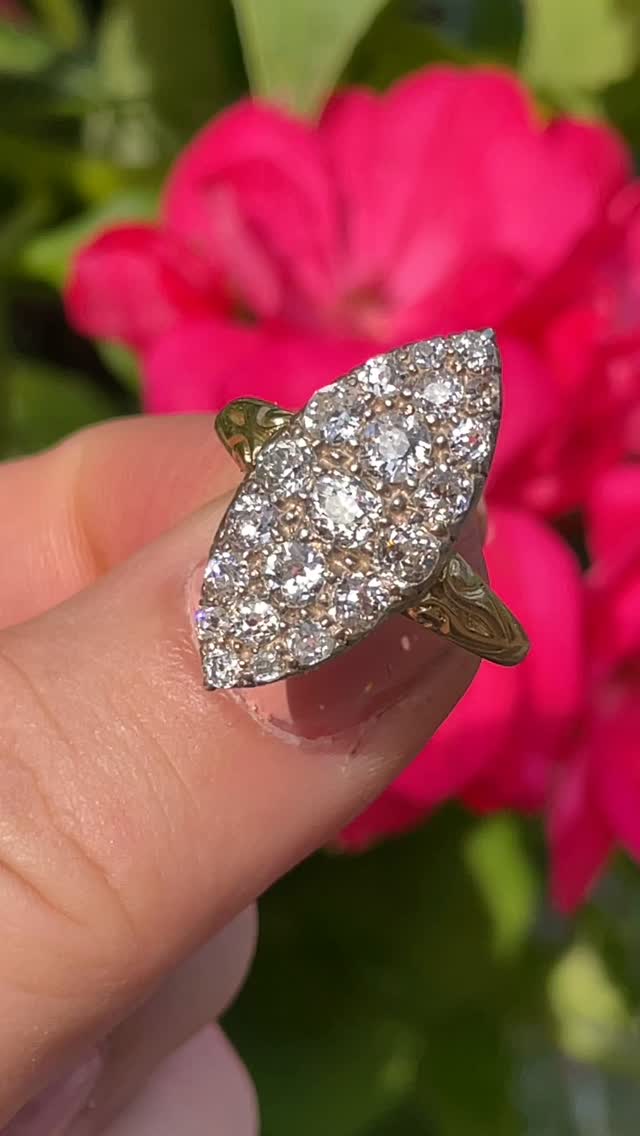 Coasting into the weekend with this wonderful antique old-cut diamond marquise ring 💍
So beautifully made in silver and gold she sits low to the hand and makes a perfect statement
Full details on our website
#ringoftheday #antiquejewellery #antiquejewelryaddiction #engagementring #victorianstyle