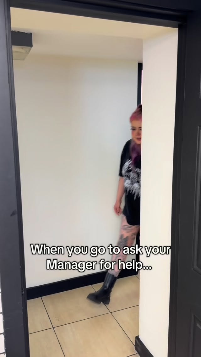 Managers need help too 🫶🏻
Walk ins welcome pls 🫶🏻
#managermemes #tattoostudio #piercingstudio #pmu #londontattoo