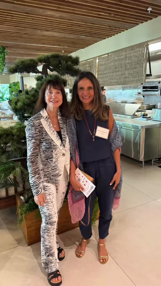 The Dominique Debay Collection East Coast Roadshow visited Miami Thursday afternoon with some of our partners:
@casacarolinahotel
@cliniquelaprairie
@bespoge
@leonidastravel
@moskitobvi
@romeoromahotel
@galavanta
@sleighs uk ireland
@royalriviera
@christopher stbarth
@dripcastleestates