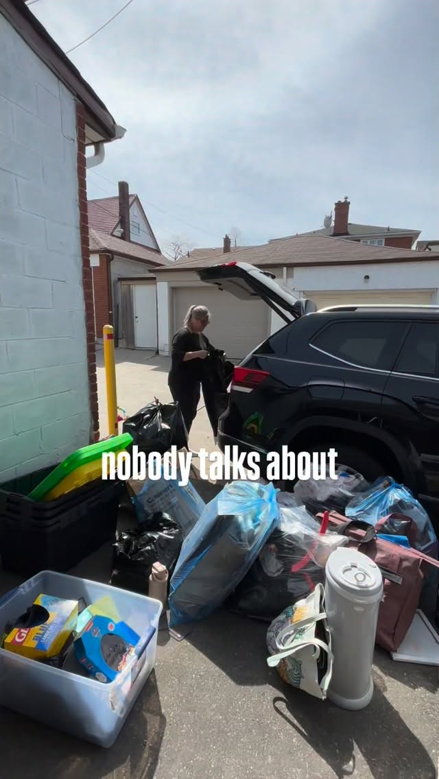 here’s the shift:
keeping it doesn’t get your money back
it just keeps your home stuck
let it go anyway
________
Kids clothes
Hand me down clothes
Used clothes
Decluttering
Simplified storage
Simplify your home
Professional organizer
Family homes
#professionalorganizer #homeorganization #organizedliving #simplifyyourhome #declutteredlife