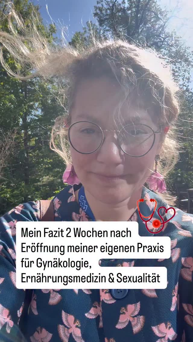 Es gibt viel zu viele Menschen, im Besonderen Frauen & Menstruierende, die glauben oder denen suggeriert wird:
🩸Schmerzen seien normal
🩸Stimmungschwankungen Zickigkeit
🩸Erschöpfung Schwäche
🩸Übergewicht Faulheit
🩸Inkontinenz etwas, worüber man nicht spricht
🩸Libido ab 50 lost
🩸Wechseljahresbeschwerden was, wo man halt durch muss …
NICHT bei uns @gynzwei
Ich bin stolz darauf, in den sozialen Medien für Awareness zu sorgen & in meiner Praxis mit meinen Patient:innen Lösungen zu finden.
#frauenärztin #pms #wechseljahre #gynäkologie #endometriose