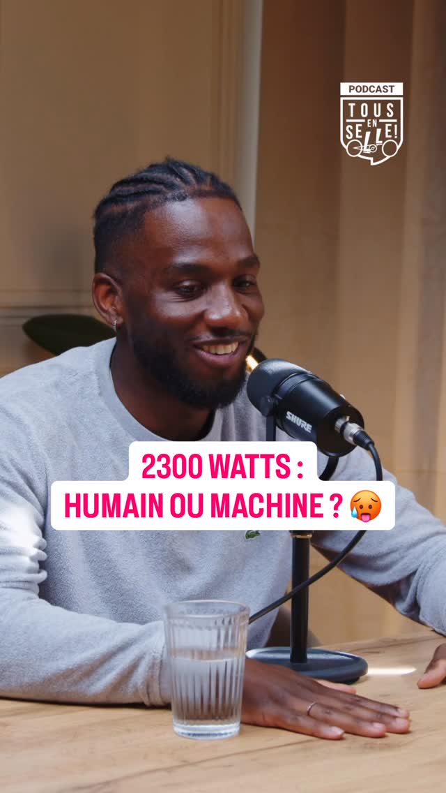 Notre champion @melvinlanderneau nous explique sa particularité : être un « sprinteur long ».
Non seulement il peut atteindre des sommets d’explosivité, mais il est capable de maintenir 1000 Watts pendant une minute entière. Un effort surhumain qui se joue autant dans les muscles que dans la tête. 🧠💪
Episode soutenu par :
La Fédération française de cyclotourisme, FFVélo : @ffvelo_officiel
#tousenselle #tousensellepodcast