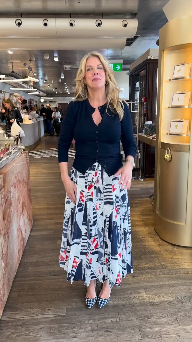 #london #londonstyle #londonstylist #ootd #personalstylist