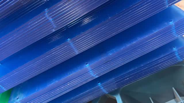 During heavy production it’s not just machinery doing the heavy lifting our production team is right there keeping pace every step of the way. Machines in motion, Team in overdrive #manufacturing #makingithappen #irishmanufacturing
