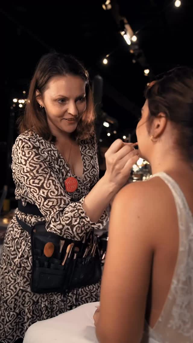 Un Aperçu du Wild In Love festival de Mulhouse à la @citedutrain !
Des dizaines de prestataires avec une énergie qu’on retrouve nulle part ailleurs (c’est eux qui le disent).
Mais surtout une ambiance qu’on vous laisse ressentir par
vous-mêmes.
🎥 @goodguys.stories
@institut_supernova
@sergecomtesse.rouffach
@_la_brune_et_le_barbu_
@floreetzephyr
@iciettailleur.costumes
@nicolas_m_photographe
@madameconfettis68
@svenjascakedesign
@donnemoilesmots
@lavillavenezia
@lupapeterie
@la.perleevents
@alsanime68
@rhodierphotographie
@arielcafe.4l
@photobusalsace
@latelier_de_guillaume
@atelierchloeg.joaillerie
@dubeau_ebasta
@joaa_music
@lapalette68
@lesateliersarlen
@inspiremulhouse
@audrey.girard_tatonkame
@louisenomadbar
@auxfilsdelhistoire.robemariee
@fleurs_menthe_a_leau
Le Wild In Love 2026, arrive et il reste encore de la place en tant qu’exposant à la @citedutrain !
Un projet ? Glisse-nous un DM !
💛 Futurs mariés, les billets d’entrée sont disponibles via lien en bio.
#mariagealsace #wildinlovefestival #salondumariage #festivalmariage #inspirationmariage