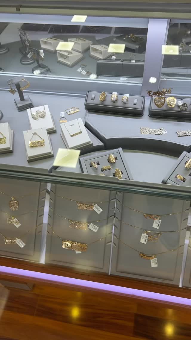 ๐ You want more deets on the gold monogram special? ๐ Weโre talkinโ custom gold jewelry with Momโs name or initials, made in-house at Goldman Fine Jeweler Kenner Perfect gift for Motherโs Day! ๐ Options include necklaces, bracelets, and more. Call 504-469-1961 ๐ or DM us to place your order by May 10th! 90 days same as cash. 12 months interest free with approved credit. #TheGoldManKenner #monogramjewelry #MothersDayGift #realgold #jewelrylover