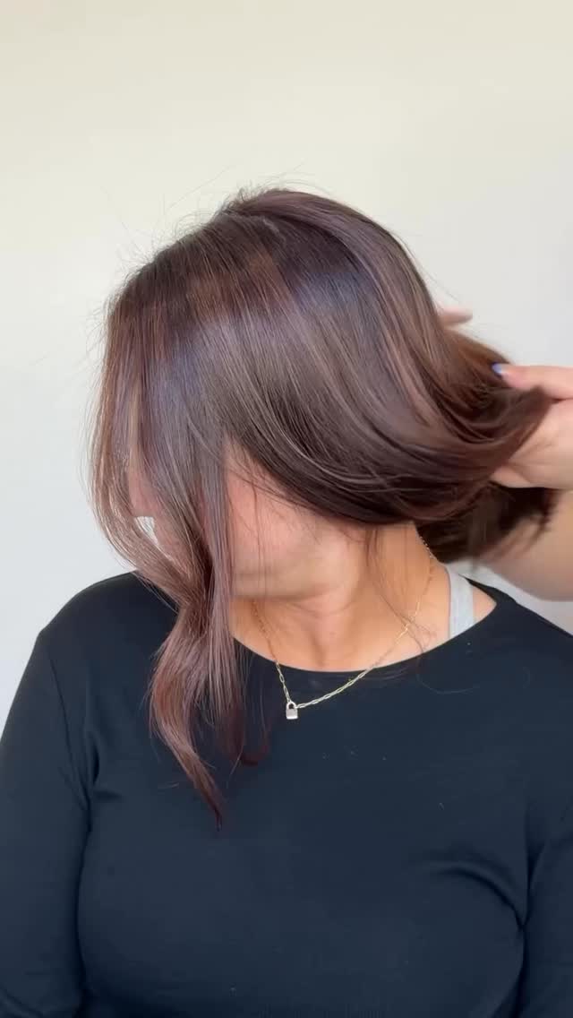lived-in luxury 🐻🤎 Our Saturdays are booking fast for the summer! Connect with our front of house team for help scheduling your next appointment!
Hair by Aria
#renosalon #renohairstylist #renohair #renohairsalon #renohaircuts
