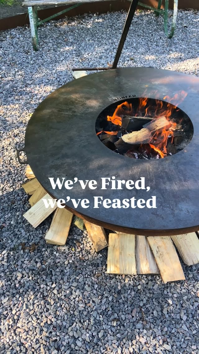 My first Fire & Feast class (part 1)
It was everything I hoped it would be. Woodsmoke, great company, sunshine and food that tastes all the better for being cooked and eaten outdoors.
Ribeye, hot smoked salmon, smoky aubergine dip, ember-roasted butternut squash, flatbreads, griddled asparagus… with delicious accompaniments, followed by charred peaches with mascarpone cream and granola. This is the kind of cooking that makes you want to light a fire every weekend.
More dates to follow. Come and get smoky 🔥