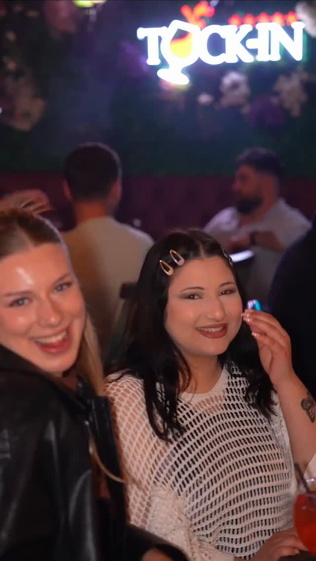 Weekends at Tuck In hit different… 🔥✨
The music, the energy, the atmosphere — everything just feels right.
People dancing, drinks flowing, unforgettable moments all around.
This isn’t just a night out… it’s your weekend destination. 🥂
Book your table now — don’t miss the vibe. 🎶💃
📍 171 Wellingborough Road, Northampton NN1 4DX
📲 For Reservations: www.tuckinrestaurant.com or Call Us 01604 460081