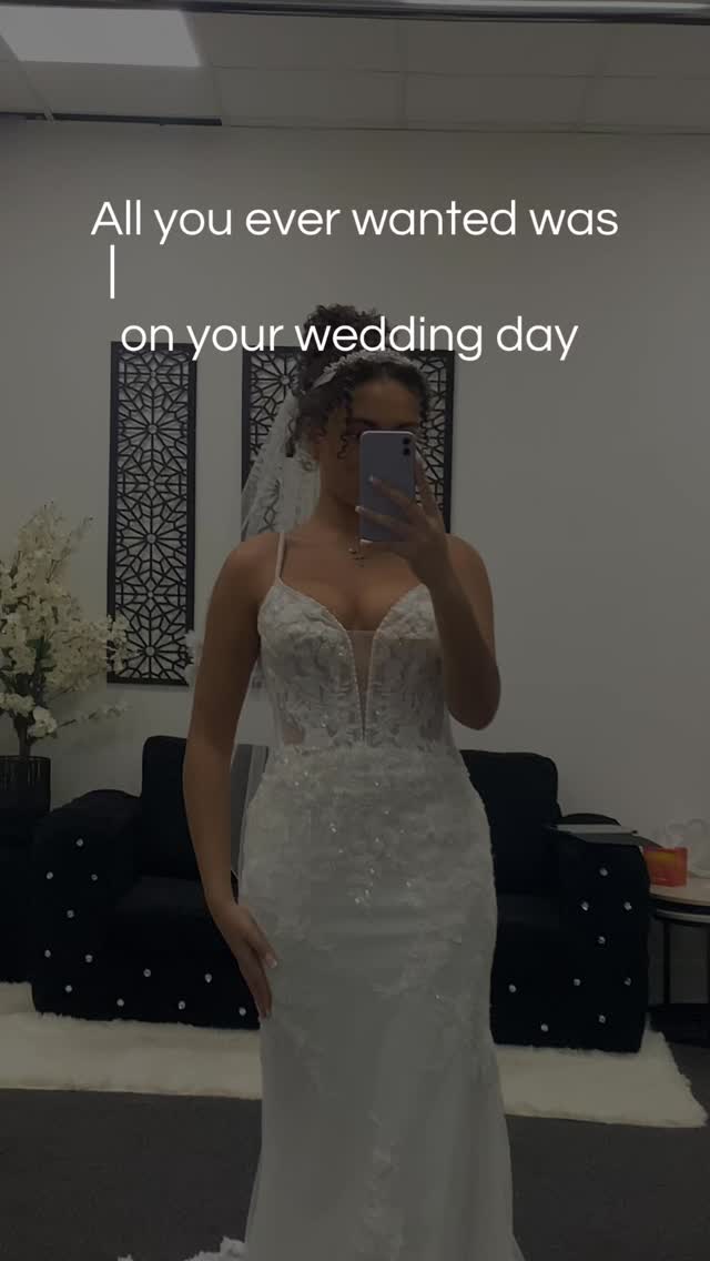 So you want to look like a bride? But you also want to party and celebrate all night long?
We have got you! We have a range of mini dresses and more to come!
Not only that but we also could make you a bespoke after dress made and designed right here in EYB.
We want to make your dreams a reality #dresschange #weddingdress #weddinggown #minidress