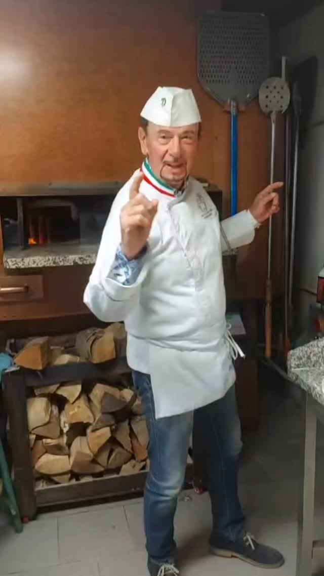 Grazie di cuore a tutti per gli auguri! 🙏
Vedere così tanto affetto mi dà ancora più energia per fare ogni giorno quello che amo: portare sulle vostre tavole la vera pizza, con passione e tradizione 🔥🍕
Ogni parola ricevuta è stata speciale… e il modo migliore per ringraziarvi è continuare a lavorare con lo stesso impegno di sempre.
Ci vediamo in pizzeria 🍕❤️
Evandro
#PizzeriaLaRuotaDiEvandro #Martinsicuro #PizzaArtigianale #FornoALegna #GrazieDiCuore
