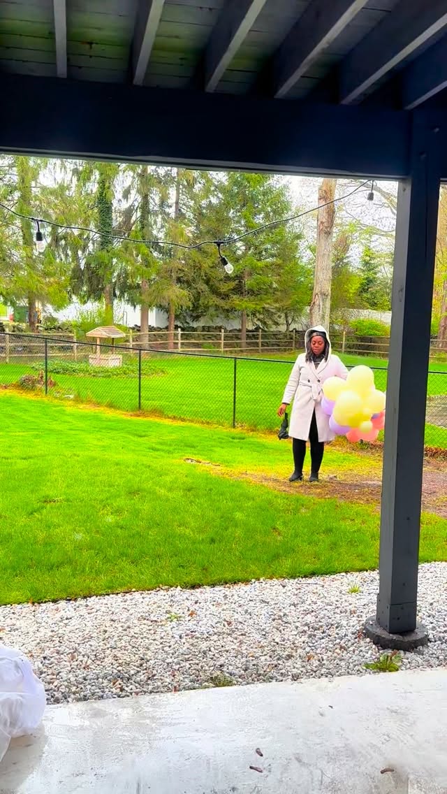 Bad weather? No problem! At 23Five Events, we believe no forecast can stop the fun. If you’re expecting a celebration, we’ll be there, rain or shine! 🌟
#HelloKittyParty #HelloKitty #BackyardDecor #OutdoorBackdrop #FirstBirthday