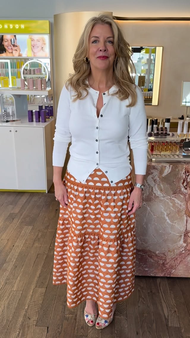 OOTD 😘💕 DM for styling inquiries 💕💕#ootd #london #londonstyle #londonstylist #personalstylist @boden @lkbennettlondon @threegraces