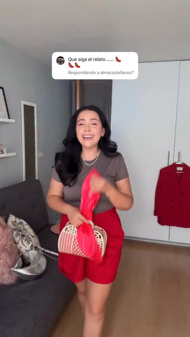 Obvio tenía que ir de rojo 👠✨🍿
#eldiablovistealamoda #devilwearsprada #outfitdeldia #midsize