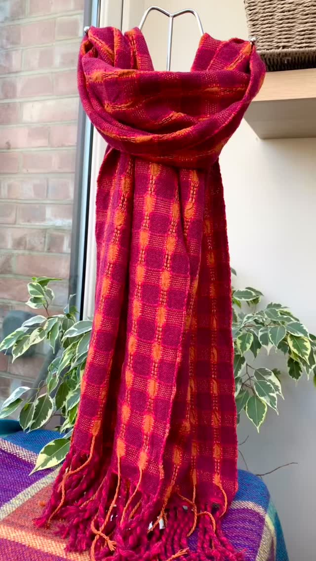 Just finished this handwoven merino lambswool and bamboo scarf ✨
This piece is based on a draft from Jane Stafford’s School of Weaving and closely inspired by one of her Dream Team’s pieces. The moment I saw it, I just had to try and recreate it in my own way.
During fulling, the merino shrank while the bamboo stayed more stable, creating these beautiful textured “bubbles” across the cloth from the different shrinkage rates of the fibres.
I absolutely love the final result — rich texture, soft drape, and so much character. 💗🧶
#handwoven #slowmade #textileart #farnhamcrafttown #surreyartistsopenstudios