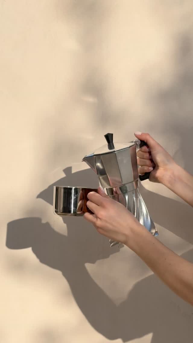 The new Turbo Moka 6-cup.
We love it because it prepares six coffees faster than a capsule machine—
and serves them all at once, perfectly warm.
No waiting.
No cold cups.
Just real coffee, shared the way it should be.
Metti il Turbo. ☕
Production: @freemad
Creative Direction:
@freemad and
@__sara_________________
Photography: @__sara_________________
Location: @casacaroseno