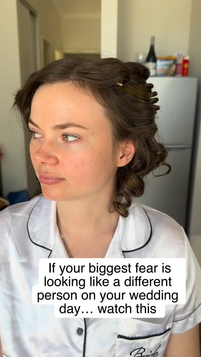 This is one of the biggest fears brides have
and no one really says it properly
They don’t want to look like someone else
They don’t want to look heavy
overdone
or like they’ve two black eyes in their photos
And honestly… fair
If I had a euro for every bride who told me
“I got my makeup done before and I hated it”
I’d be retired
Somewhere along the line
people started thinking more product = better makeup
More dark shadow
more contour
more everything
and that’s where it goes wrong
Because bridal makeup isn’t about adding more
it’s about control
Where to add depth
where to keep things soft
how to actually suit your features, your colouring, your skin
Not copy and paste glam
You should still look like yourself
just fresher, lifted, more polished
Not like you’re going to a Halloween party
If this has ever worried you
save this
and tell me honestly
what’s your biggest fear when it comes to your wedding makeup?