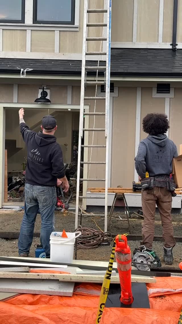 A new landmark is taking shape in Oak Bay! 🏘️✨
We’ve been busy at the corner of Richmond and Allenby, installing the exterior lighting and electrical infrastructure for the Folk townhomes. This project is all about rethinking urban living: zero-emission, car-free, and big on green space. 🌿
We love being part of the team, bringing this innovative vision to life. Swipe to see the crew in action! 🛠️
Exterior lighting is the finishing touch every project needs. What do you think of this Oak Bay transformation? Let us know in the comments! 👇
#OakBay #VictoriaRealEstate #CarFreeLiving #UrbanThrive #FourPeaksPower #VicBC #ConstructionUpdate