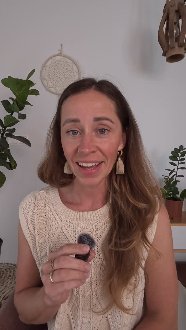 Do you feel you are running out of time to do all of the things you’d love to do?
This week’s messages are for you ✨
I get it! There is so much to experience in this big, beautiful life and we want it allll.
But that pressure to do it all, right NOW, is killing it.
That pressure takes us away from having the presence to fully experience the things we are doing now.
Who resonates? 🙋🙋♀️🙋♂️