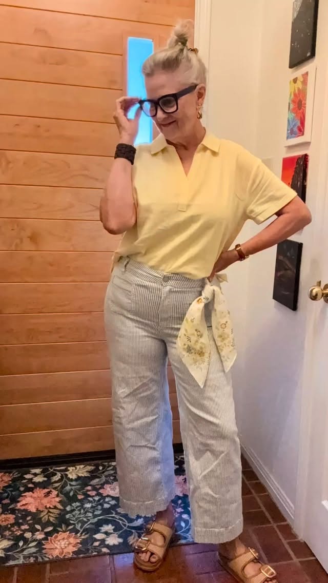 The family is starting to trickle in today… All week. We’re staying together for five days to give lots of hugs. 🤗 I’m so thankful for all of them. Linen top and my new hat @rossdressforless and the leather weekender bag is @noondaycollection I love ❤️ it. Striped pants are @charliebcollection you can use THYMEMAG10 to save. Oh! And I tied a scarf on one belt loop. Made me smile. #thymemag #family #imisshim
