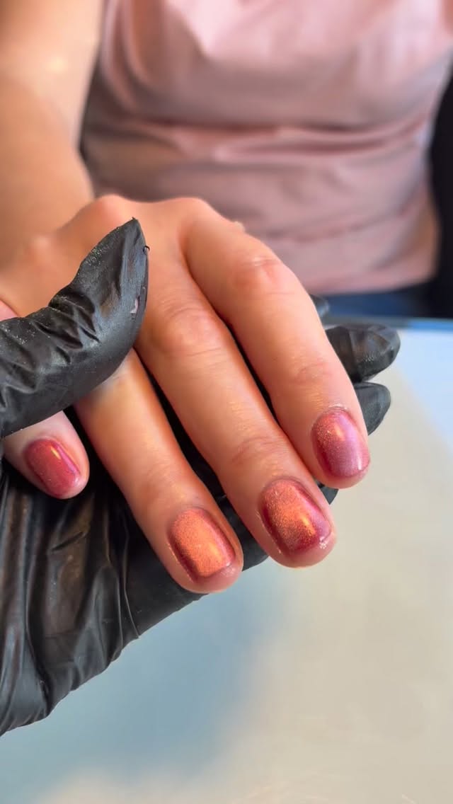 New cat eye gel π©·
@kkookie.uk Mayo
#walsall #walsallnails #cateye #nails
