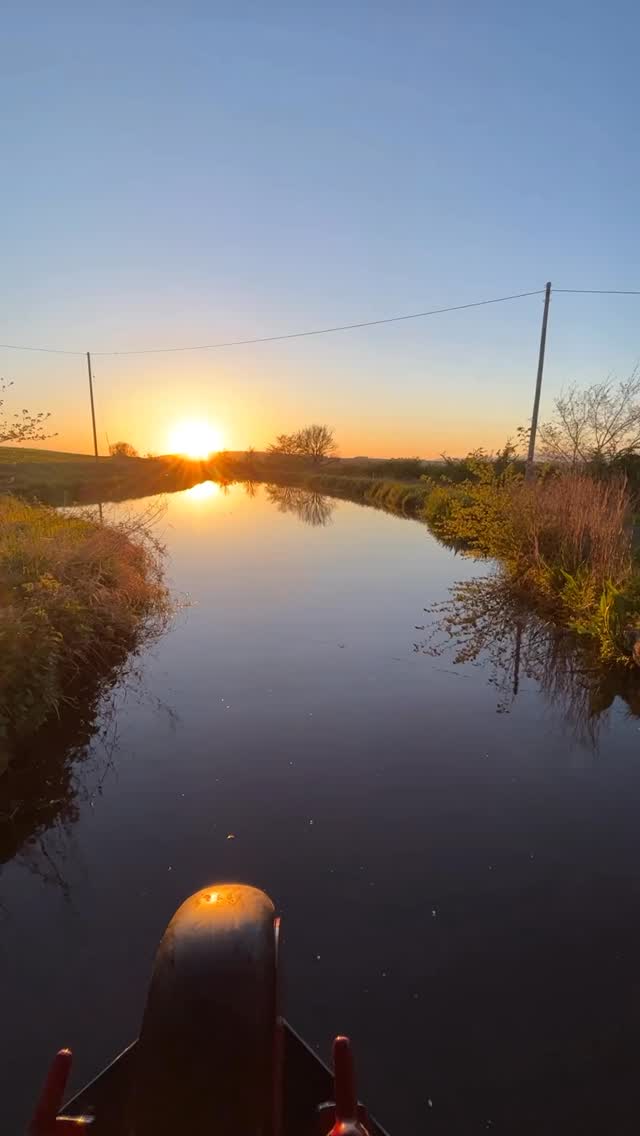 Remember, make time to relax.
#Scotland #watertunnels #narrowboat #calmingvibes #scottishcanals
