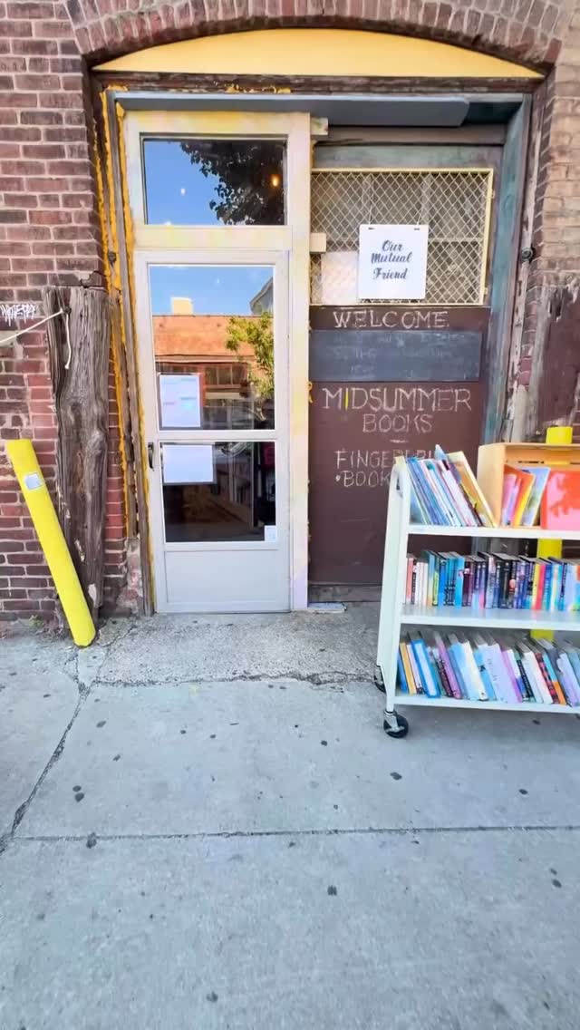 This week at Midsummer Books:
Friday at 11:30AM: @phillystorystudio class- an early literacy class for kids and caregivers! �All weekend long: Shop the whole store and help us raise funds for Adaire while we restock the library classrooms and your own personal bookshelves! �Saturday at 11AM: Meet author Kristen Mei Chase and enjoy free pastries as we discussed social and emotional learning through storytelling with her Gracie Wei series- this is a special time for moms and kiddos to bond over books�Saturday at 1PM: Make a pressed flower bookmark for mom
All events are in our community room. Come hang out, make something sweet, support a local school, and stock up on books while you’re here. Is it our Lincoln bio all the event details!
@thatkristenagain @ourmutual_friend @tiny.jawn #fishtownphilly #phillyliteracy #kidsread #phillywithkids