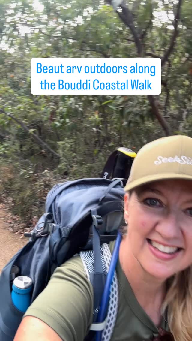 6 Sistas, new & regular, enjoyed a warm & scenic afternoon of coastal strolling at Bouddi National Park. Love growing this kind of community together!