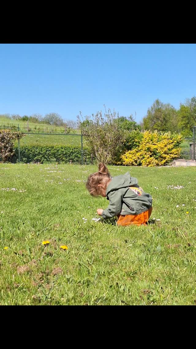 Genieten van het weertje ๐โ๏ธ#picknick #buiten #kleinschaligekinderopvang