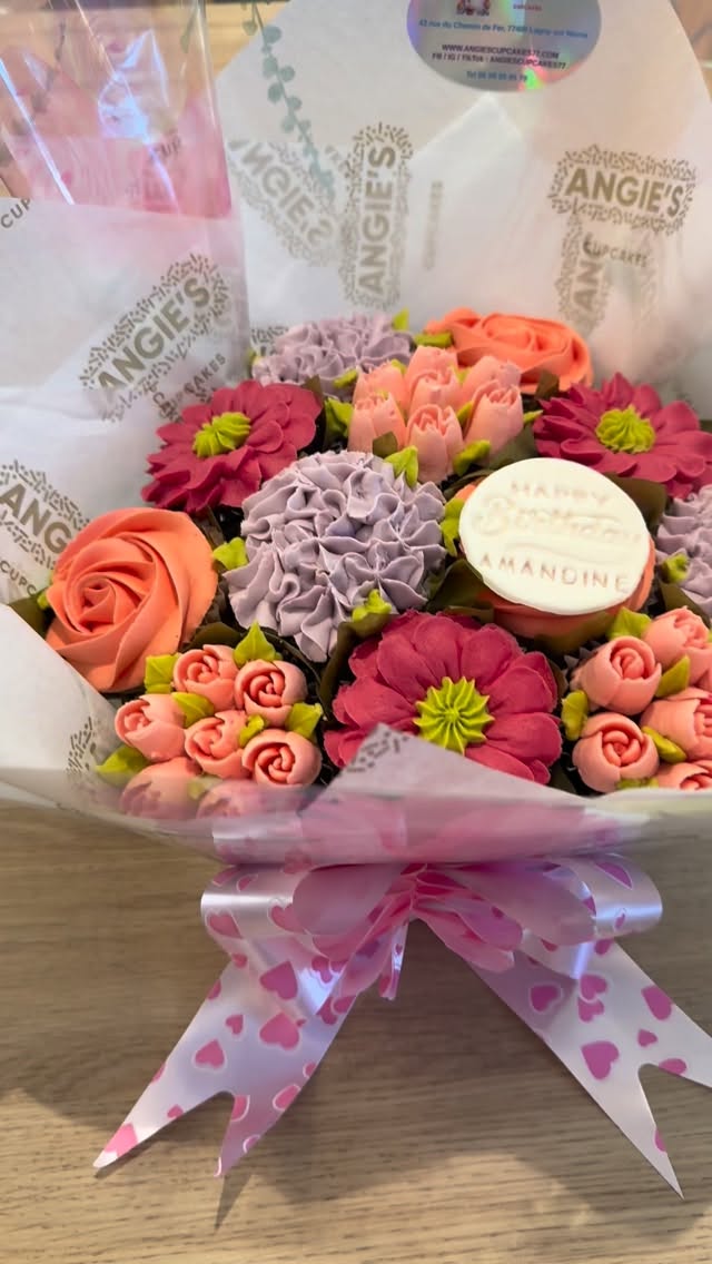 #bouquetdecupcakes #angiescupcakes77 #cupcakesfleurs #patisserietrompeloeil