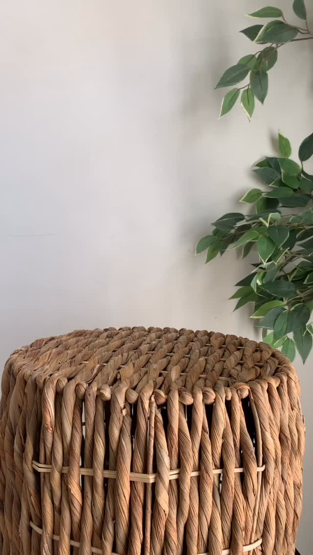 This is Decor Made Different.
Each piece is handcrafted in Guatemala 🇬🇹 by skilled artisans, using techniques passed down through generations ✨methods that are slowly disappearing.
No molds. No mass production.🌱
And every piece you bring into your home helps keep these traditions alive for the next generation.
Discover the limited collection.
🔗 Link in bio.
—
Decoración hecha diferente.
Cada pieza está hecha a mano en Guatemala 🇬🇹 por talentosos artesanos, utilizando técnicas transmitidas de generación en generación ✨, métodos que poco a poco están desapareciendo.
Sin moldes. Sin producción masiva 🌱
Y cada pieza que llevas a tu hogar ayuda a mantener vivas estas tradiciones para las próximas generaciones.
Descubre la colección limitada.
🔗 Enlace en la bio.
#pottery #artisanmade #decor #handmadewithlove
#fyp