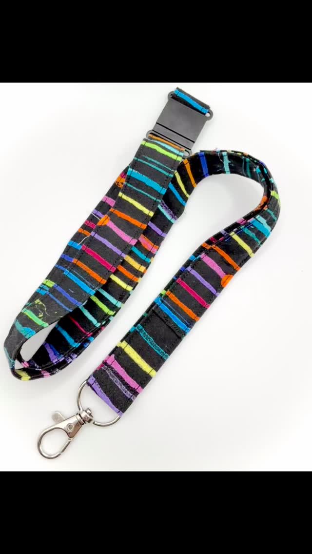 Check out some of the goodies that have been loaded into the Clearance Sale on the website! 🥳❤️
Some products have limited availability so grab them while they last 👀
#littledotsbows #smallbusiness #bow #hairaccessories #sale