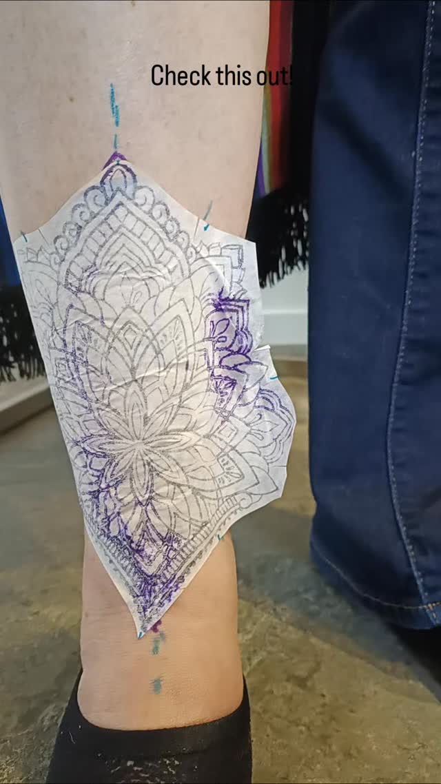 Beautiful ankle mandala tattoo done for Jasmin, thank you so much, you did amazing!.Looking forward of doing the next part of your leg! Cheers
#tattoo #mandalatattoos #whangareitattoo #finelinetattoo #dotworktattoos