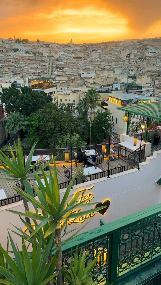 From Fez with love, the golden hour above the historical Medina, where every sunset tells a story of heritage and elegance . Only at @palaisdefes
#morocco #morocco🇲🇦 #palaisdefes #maroc