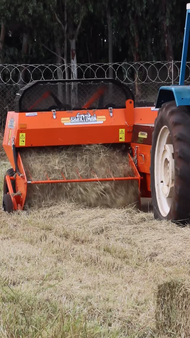 The Shaktiman square baler - bringing you bales that are easier to transport, handle, and store 🔝