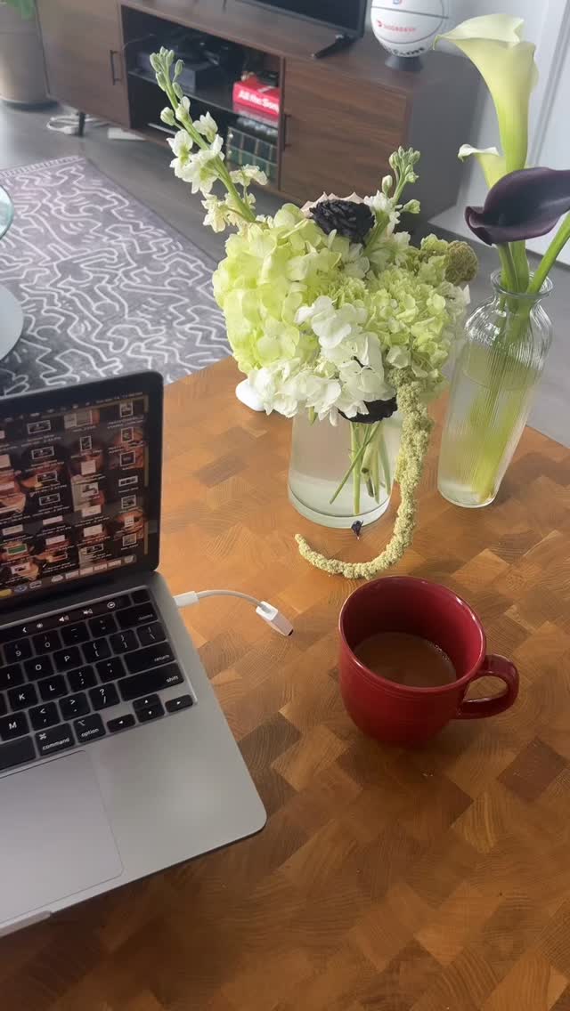 ✨ a busy little week in the life of Yesterday’s founder!! ✨