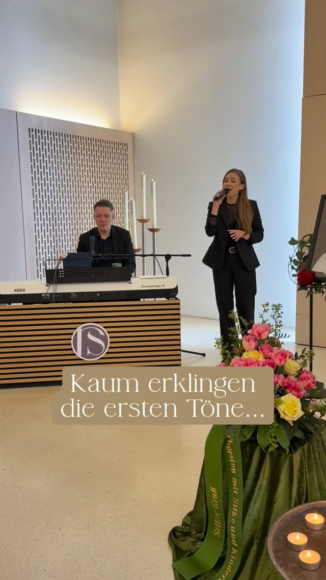 Wenn Worte fehlen, kann Musik Trost schenken.
„Ave Maria“ ist für viele Angehörige ein Lied voller Ruhe, Erinnerung und Gefühl. Gerade bei einer Trauerfeier kann Musik einen Moment schaffen, in dem Abschied, Dankbarkeit und Verbundenheit spürbar werden.
Ich begleite Trauerfeiern musikalisch mit viel Feingefühl und in enger Abstimmung mit den Angehörigen.
Bei Fragen oder für eine Anfrage freue ich mich über eine Nachricht.
#Trauerfeier #AveMaria #LiveGesang #Sängerin #Abschiednehmen