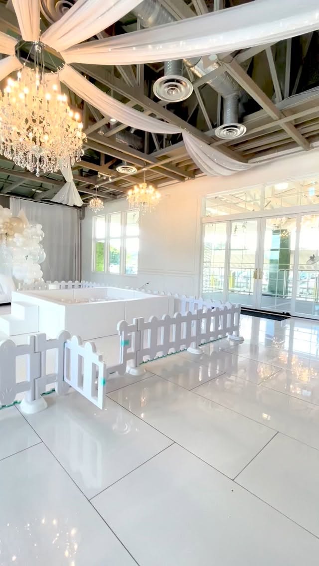 Soft play, but make it wedding-ready 🤍
The perfect set up to keep your littlest guests entertained while you celebrate your big day. Clean, chic, and designed to blend beautifully into your wedding aesthetic ✨
#VirginiaBeachWeddings #757weddings #ballpitrental #eventsdesigner #757eventplanner