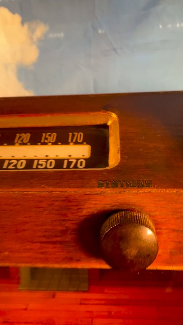 This awesome roombox, transformed from a vintage 1940's Westinghouse Radio, heads to auction TODAY at 7pm ET and features and mission style interior design by unknown maker complete with hardwood floors, built in bookshelves, tiled fireplace and French doors leading to a furnished foyer. The room is lit from above through a frosted glass panel, allowing a light from a single bulb to filter through. Link in bio for more. #swoon