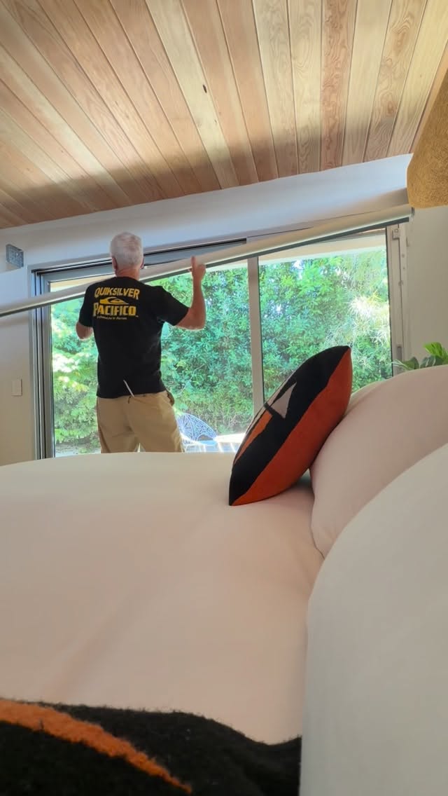 Dual shares are very popular and larger windows can be made with our boutique fabricator. Here we’re demonstrating how to install the dual roller shades. One blackout and one 3% solar. .
.
.
.
#rollshades #palmsprigsblinds #hunterdouglas #somfy #blackouts laquintablinds ranchomirage indianwells smarthomepalmdesert cathedralcity
palmsprings rollershades windowtreatmentpalmsprings shutters plantationshutters motorizedrollershades electricrollershades automatedrollershades