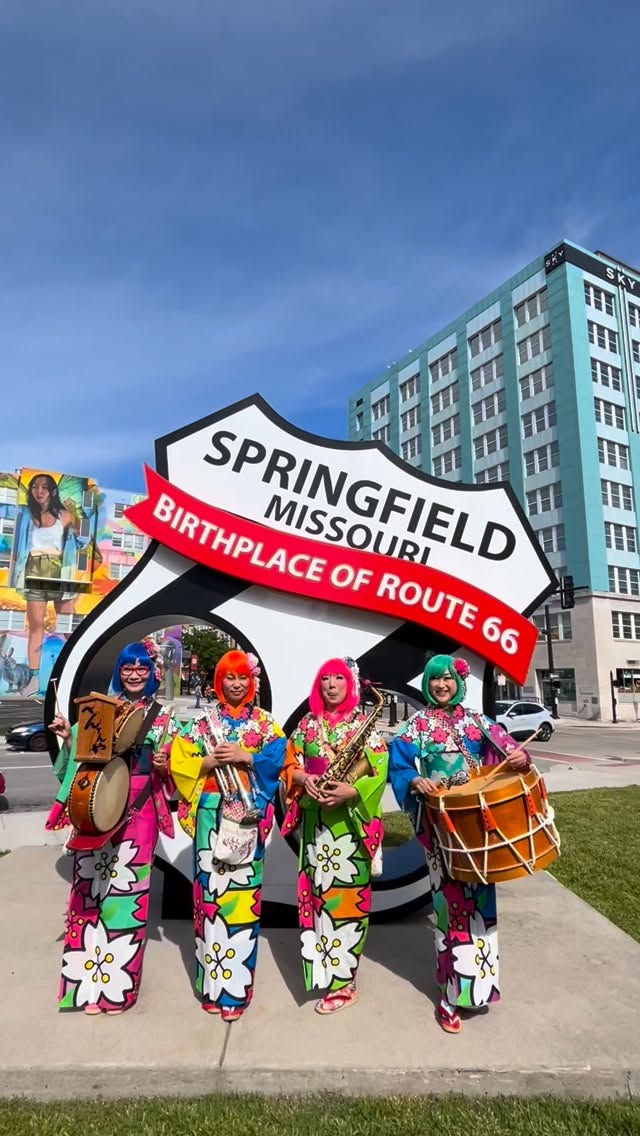 Bentenya visits Springfield, Missouri, to celebrate the 100th anniversary of Route 66!