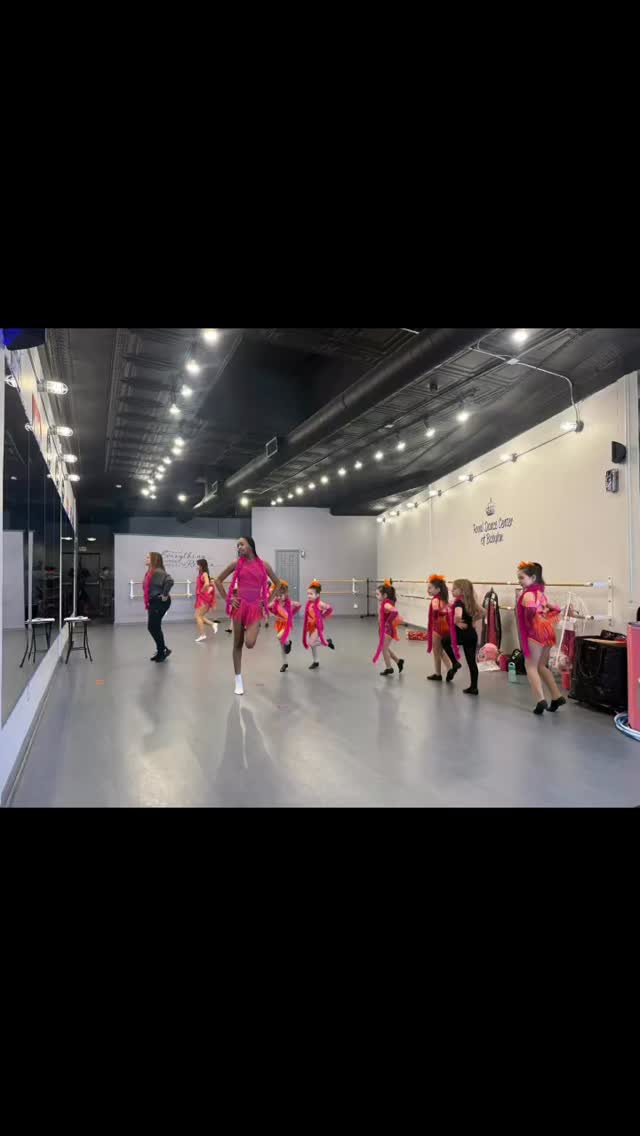 Day 2 of dress rehearsal week! 💜👑
#loyaltoroyal #rdcforever #discoverbabylon #longislanddancestudio #royaldancestudio
