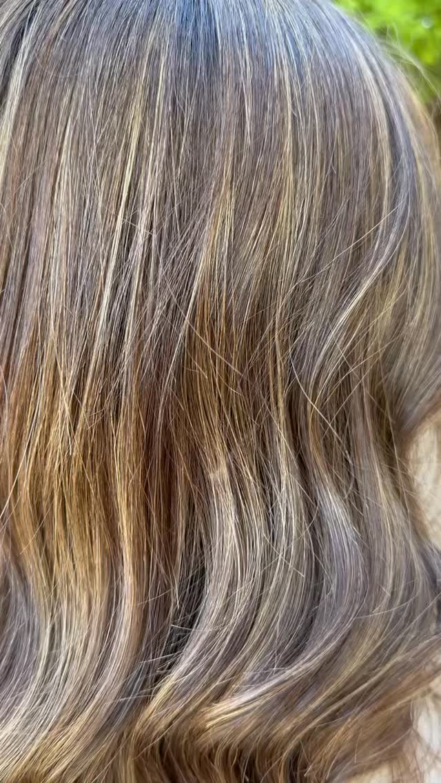 Dimension. Shine. Confidence. ✨
This is your sign to book the hair 💌
Hair by: @hairbystar_nm
Online booking available at Prizmsalon.com
#hairgoals #santafehairartist #colorist #prizmsalonsf