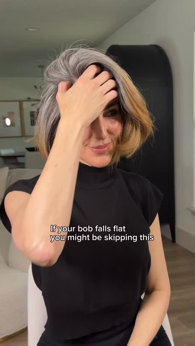 Bob volume refresh ✨
The cut gave the shape the blowdry brought out the volume and the mousse helped support so it stayed soft and full.
That’s the part people skip with a bob. Its not just the haircut or just the product. It's the combination of the right shape, the right prep, and the right blowdry.
Clean shape, Soft volume, Polished finish.
Products used:
@matrix Food For Soft Mousse
@oliviagarden_int medium thermal ionic brush
@dysonhairpro Supersonic r blow dryer
Save this for your next bob blowout and follow along.
#matrixprofessional #saloncentric #hairstyling #hair #haireducation