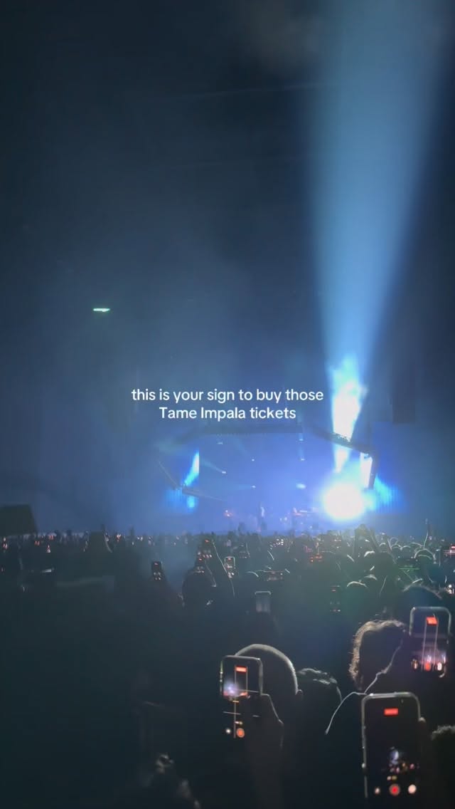 those resale tix might be worth itâŠ
Follow @majorismusic for more live music coverage.
#tameimpala #copenhagen #livemusic
