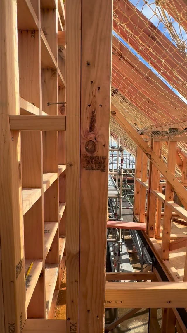 Happy Friday! When i ask for a friday banger video from the team… think Jesse deserves some beers for this one!! 🍻 Hope this makes you all smile as much as it did us! Gotta have fun 🤩 show us ya friday bangers!! #jc #team #builders #nzbuilders #friday